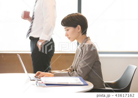ビジネスシーン 43617162