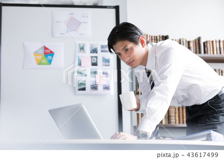 ビジネスシーン 43617499