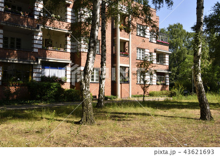 ドイツ・ベルリンのモダニズム集合住宅群：ジードルング・シラーパーク 43621693