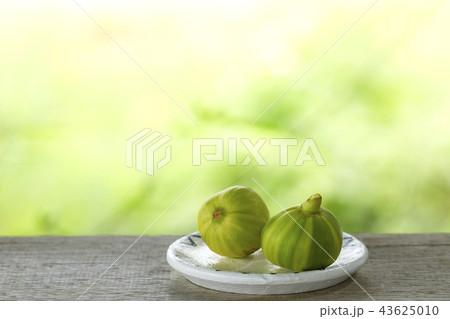 Two green Martineca Rimada 43625010