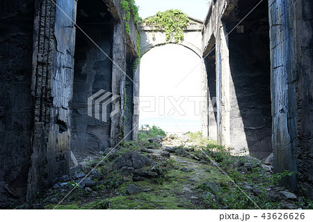 毒ガス貯蔵庫跡　内部　正面撮り　横撮り 43626626