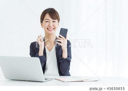 カジュアルスーツ　女性 43630653