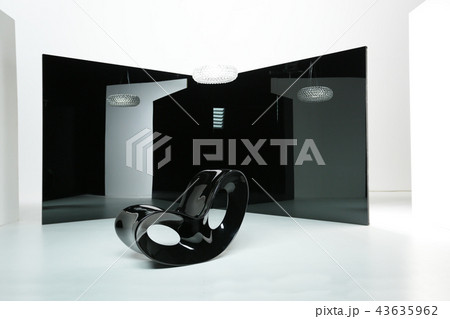 black rocking chair 43635962