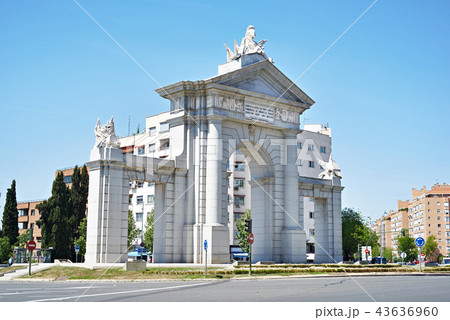 Gate of Toledo in Plaza de Madrid Gate of Toledo in Plaza de Madrid 43636960