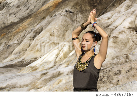 greeting the sun greeting the sun 43637167