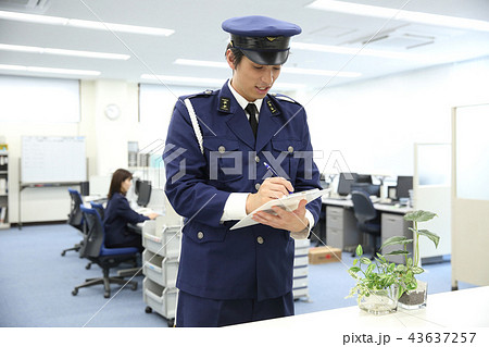 警察官 43637257