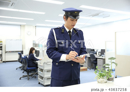 警察官 警察官 43637258