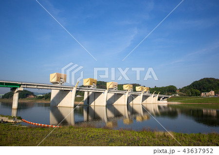 韓国 建築 川 43637952