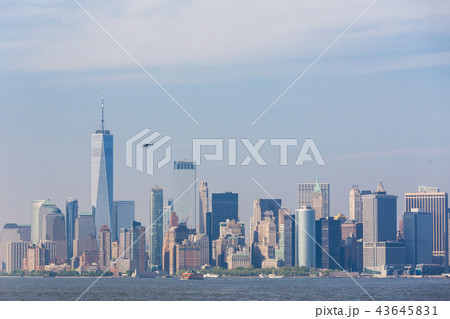 Panoramic view of Lower Manhattan, New York City, USA 43645831