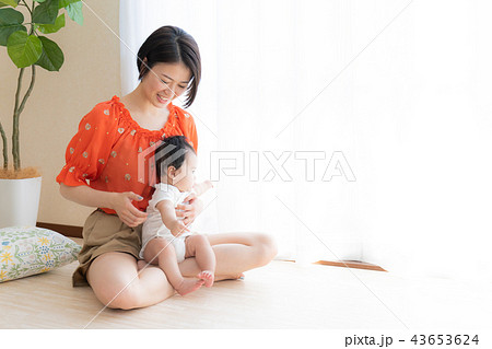 赤ちゃん・ママ 43653624