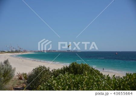 青空のレイトンビーチ オーストラリア西海岸の写真素材
