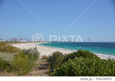 青空のレイトンビーチ オーストラリア西海岸の写真素材