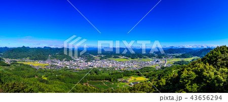 立岩展望台から嬉野市内の眺め パノラマ 【佐賀県嬉野市】 立岩展望台から嬉野市内の眺め パノラマ 【佐賀県嬉野市】 43656294