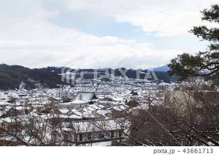 兼六園から見た金沢市街の雪景色 兼六園から見た金沢市街の雪景色 43661713