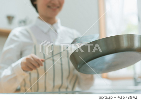 Housework 43673942