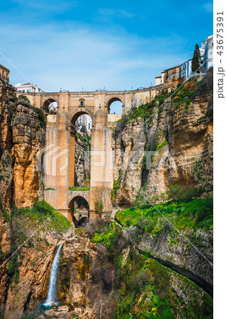 Tajo Gorge and stone bridge, Ronda, Spain 43675391