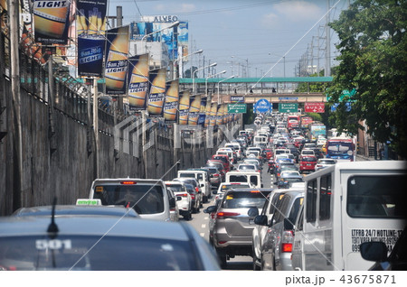 交通渋滞 43675871