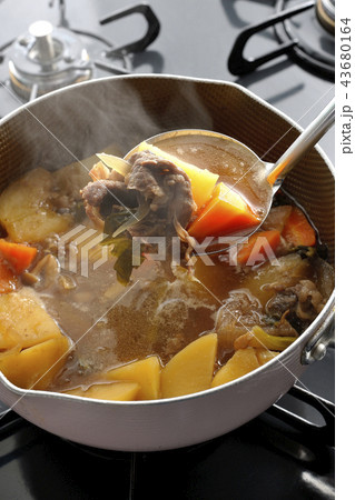 肉じゃがを作ります。 43680164