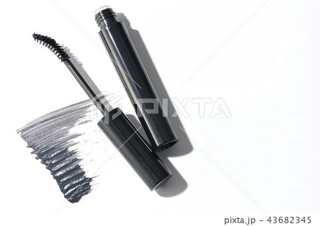 黒のマスカラ 黒のマスカラ 43682345