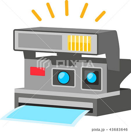 インスタントカメラと現像された写真 43683646