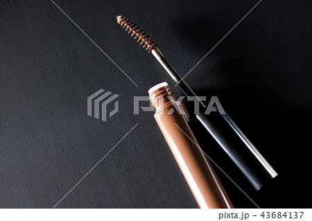 茶色のマスカラ 43684137