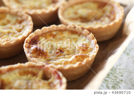 ペイストリー 43690710