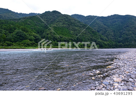 熊野川　（ 新宮川 ）　北山川合流域　瀞峡めぐりウォータージェット船　（ 和歌山県 新宮市 熊野川町 43691295