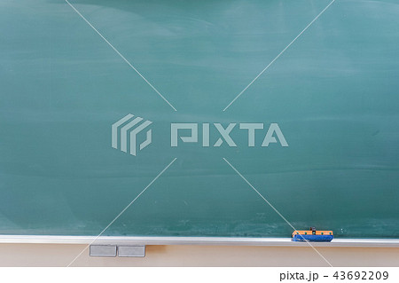 学校の教室 43692209