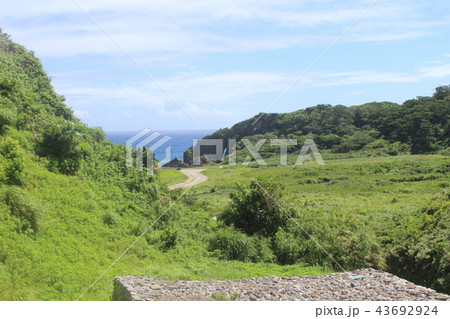 久米島の具志川城址から望むミーフガー 43692924