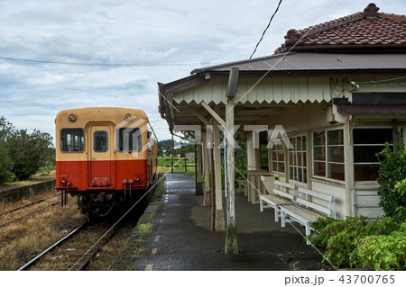 千葉県 小湊鉄道 雨上がりの上総鶴舞駅 千葉県 小湊鉄道 雨上がりの上総鶴舞駅 43700765