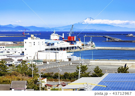 富士山遠望、静岡県御前崎市御前崎港にて 43712967
