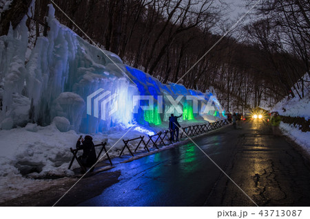 冬の軽井沢白糸の滝氷柱イルミネーション 43713087