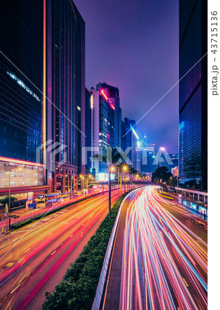 Street traffic in Hong Kong at night 43715136