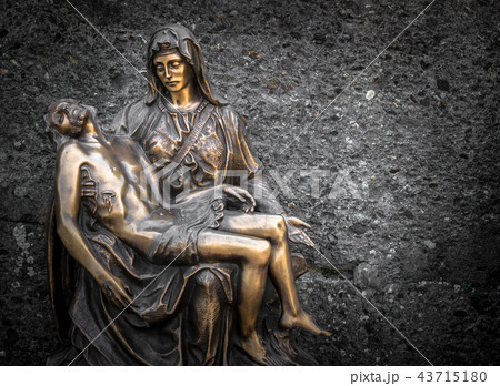 Religious bronze statue 43715180