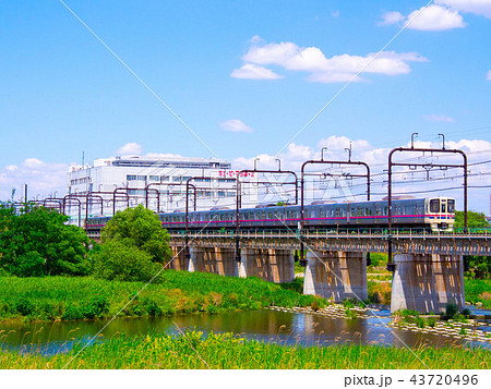多摩川を渡る京王線9000系 43720496
