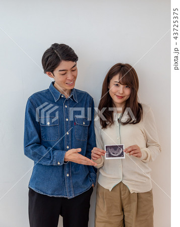 夫婦 妊娠 エコー写真 夫婦 妊娠 エコー写真 43725375