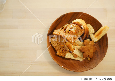 お菓子作り 43729300