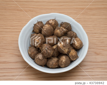 小粒のサトイモ 43730942