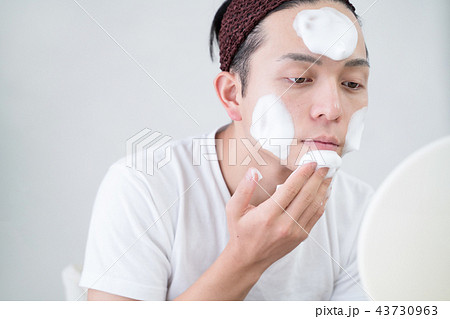 男性スキンケア 43730963