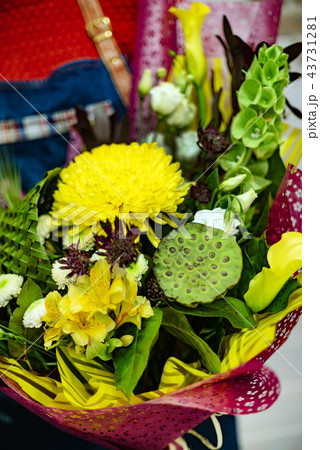 nice bouquet in the hands 43731281
