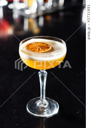 cocktail in the bar 43731891