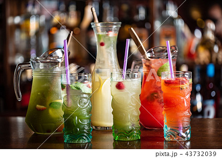 cocktail in the bar 43732039