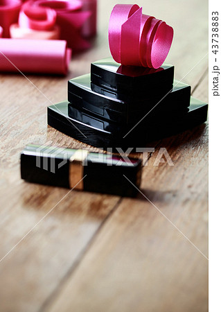 リボンとコスメ 43738883