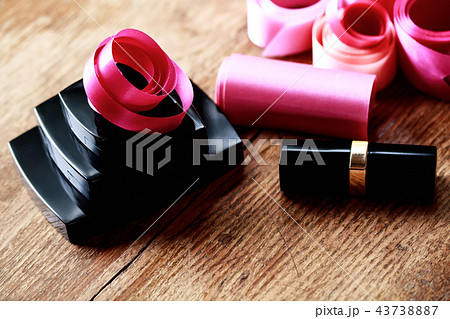リボンとコスメ 43738887