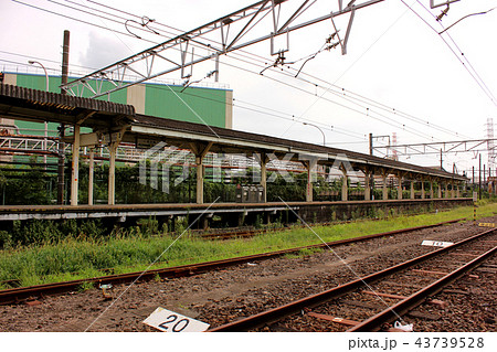 鶴見線浜川崎駅のプラットホーム(1) 鶴見線浜川崎駅のプラットホーム(1) 43739528