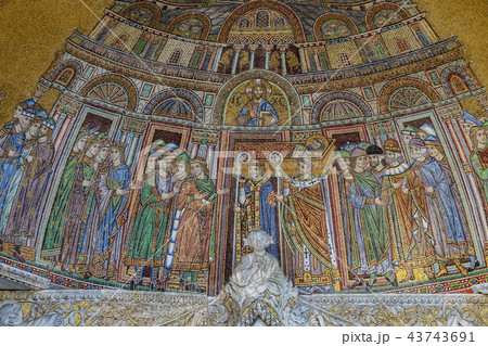 Interior details St. Mark's Basilica in Venice. Interior details St. Mark's Basilica in Venice. 43743691