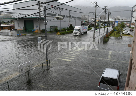 豪雨 43744186