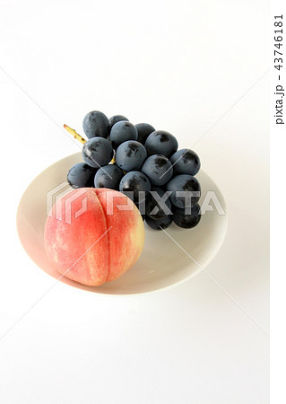 桃とぶどう 桃とぶどう 43746181