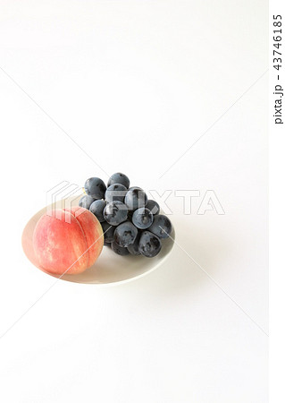 桃とぶどう 桃とぶどう 43746185