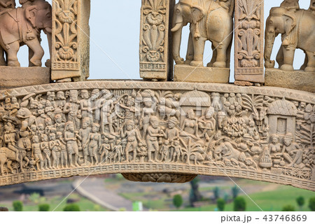 Sanchi Stupa, Ancient buddhist building, India Sanchi Stupa, Ancient buddhist building, India 43746869